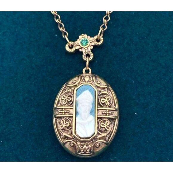 IOB The Vatican Library Collection Gold Tone St. Patrick Cameo Locket Necklace - Picture 3 of 9